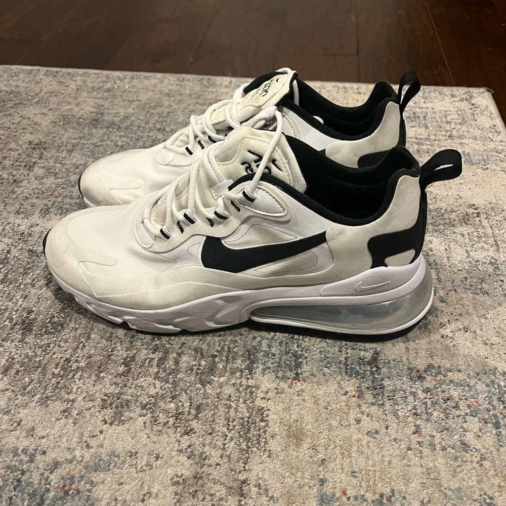 Nike Black and White Sneakers airmax 270 react